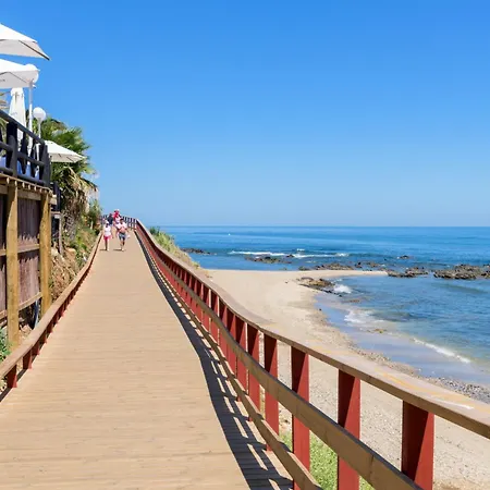 J02 Oasis De Calahonda - *